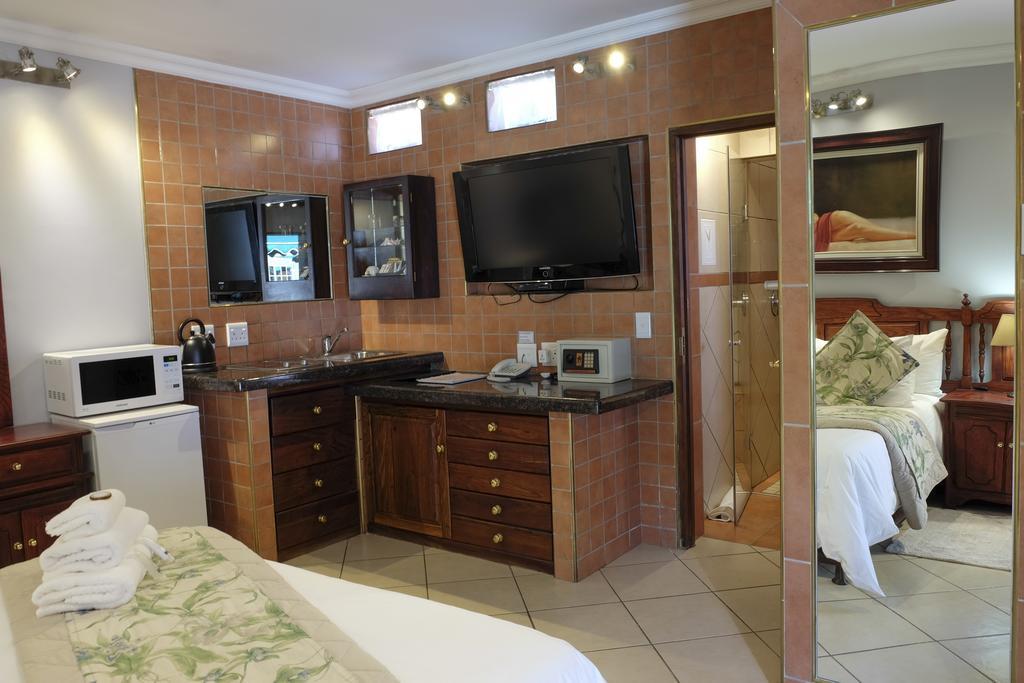 Waterkloof Guest House Претория Екстериор снимка